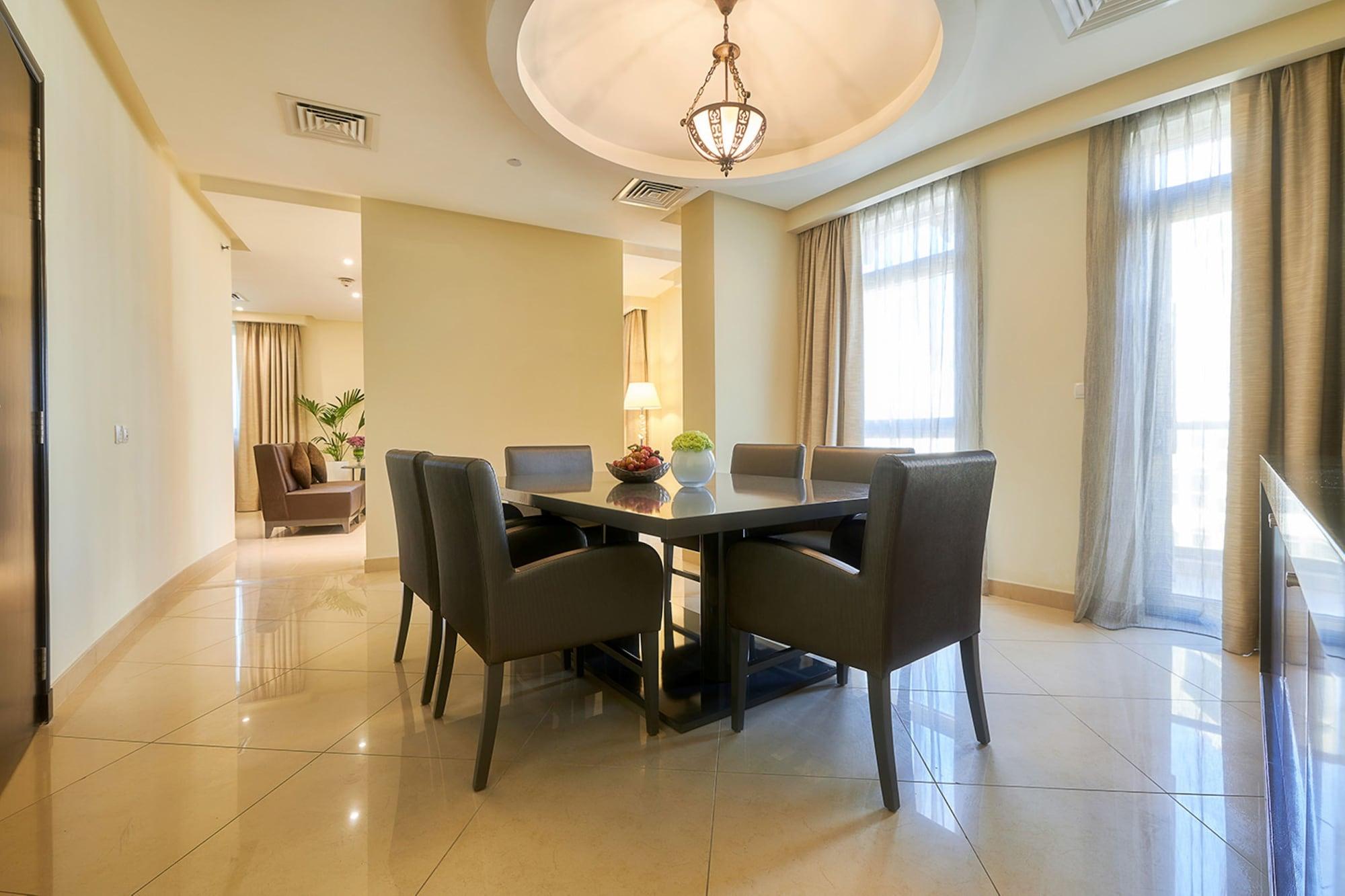 Bahi Ajman Palace Hotel Exterior photo A dining room