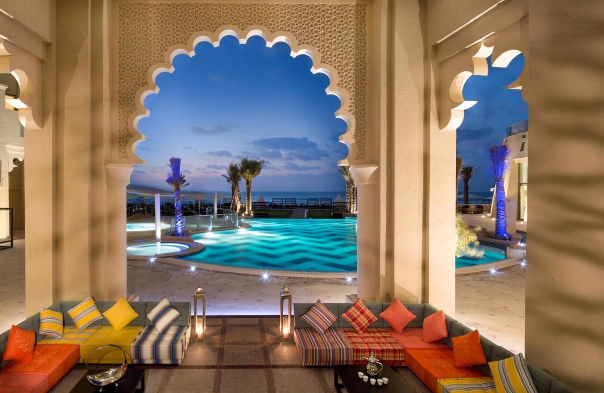 Bahi Ajman Palace Hotel Exterior photo The pool at the Royal Mirage